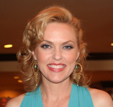Lovely and dedicated actress, animal advocate and rescuer Elaine Hendrix at the HSUS Genesis Awards 2011 / Photo: Katerina Lorenzatos Makris